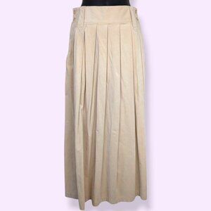 🍁V. Linda Lundstrom Pleated Ultra Suede Skirt